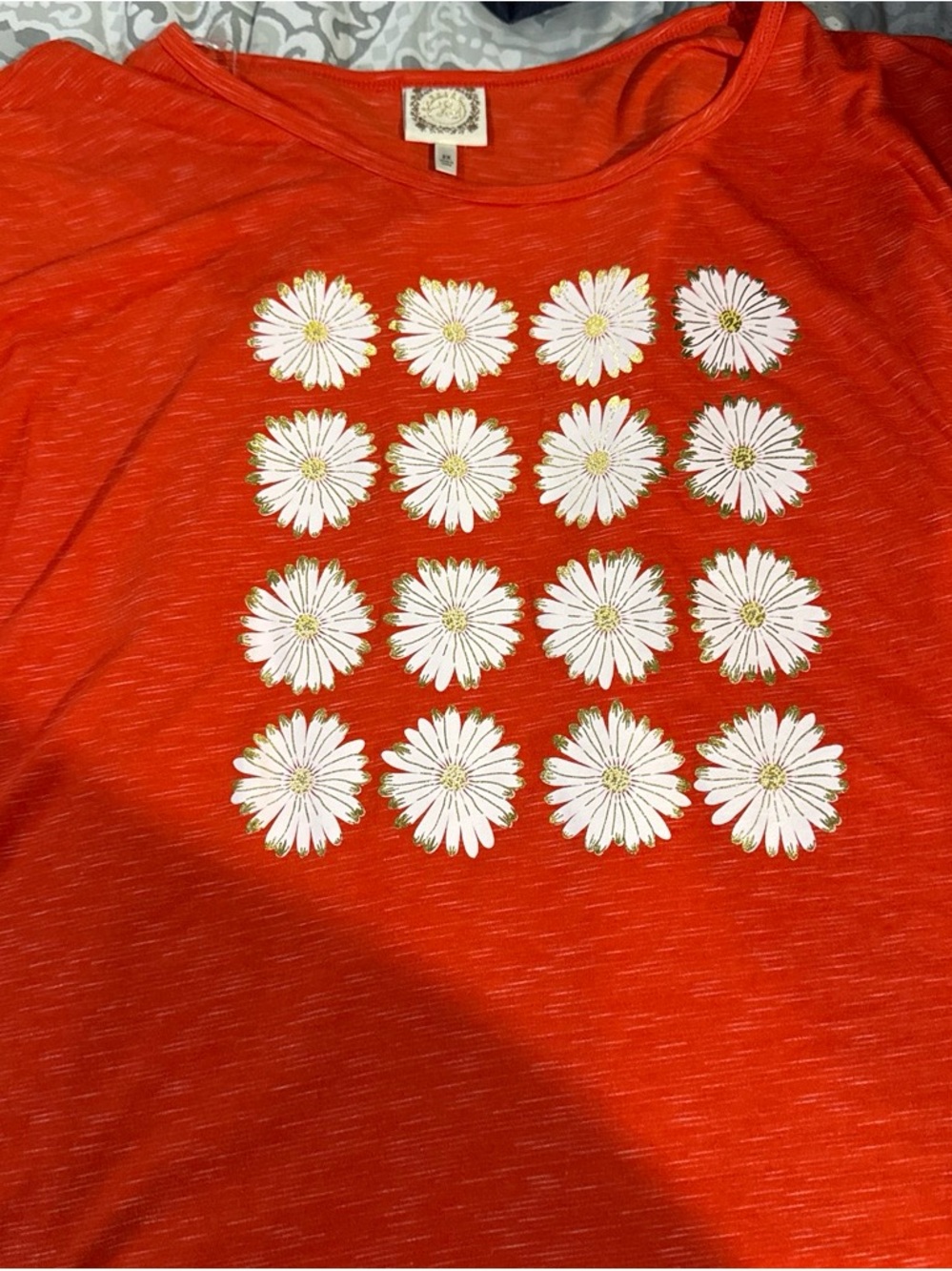 Ella Red Short-Sleeve Daisy Grid Graphic Tee